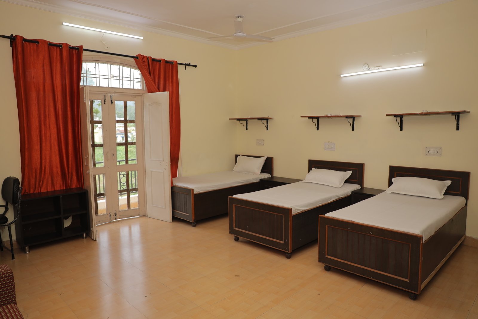 Triple Room